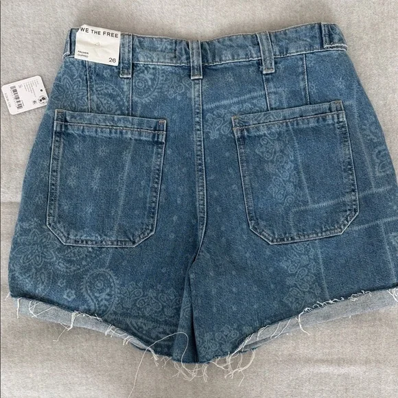 We The Free Palmer Cuffed Shorts - Picture 4 of 5